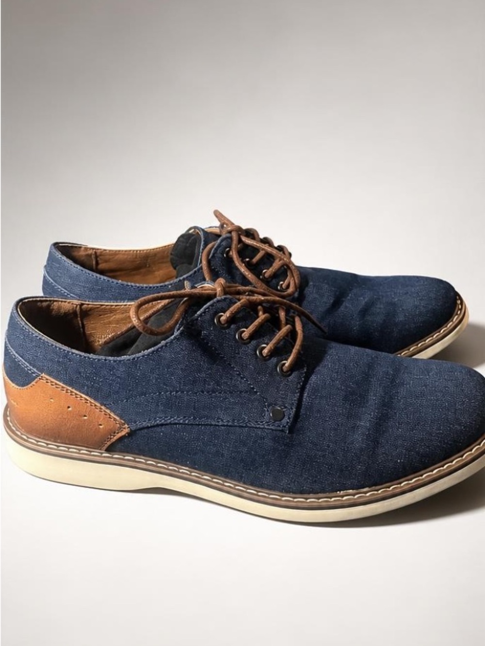 Steve Madden Navy Canvas Derby Shoes with Brown Accents, Men’s size 11